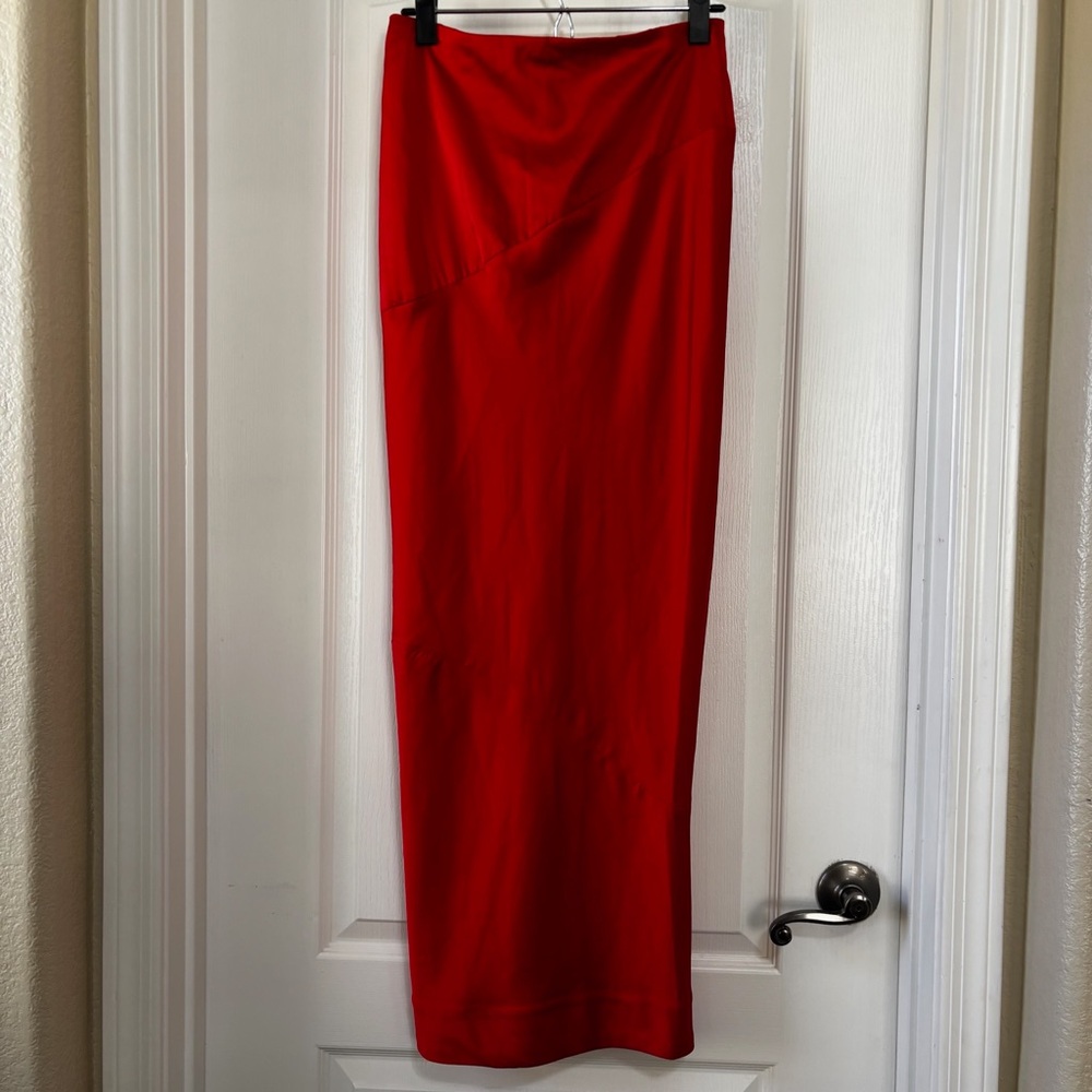 House of CB Colette Fitted Satin Midi Skirt In Scarlet Red Size XS - Picture 3 of 7